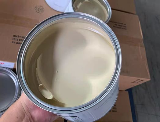 Stable Multiscene Automotive Polyester Putty , Weatherproof Polyester Car Body Filler